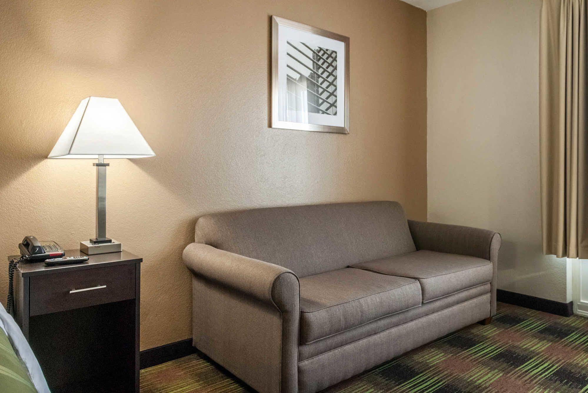 La Quinta New Orleans Hotell Exteriör bild